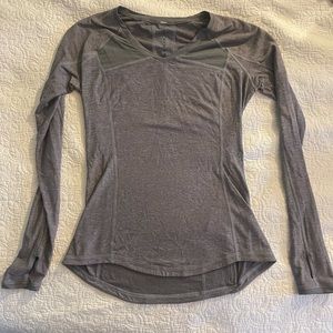 Lululemon gray long sleeve running shirt with pocket